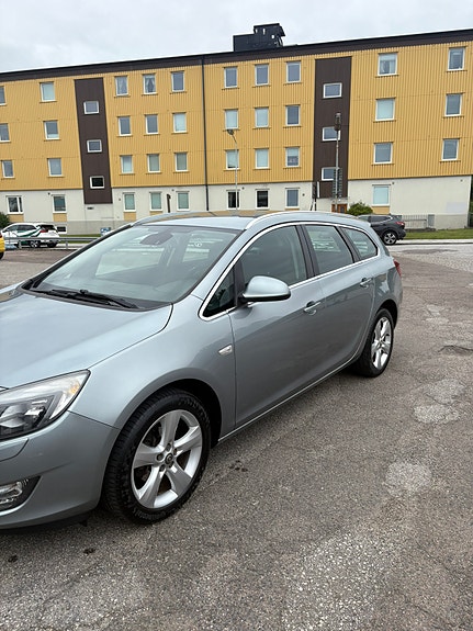 Opel Astra 2 of 5