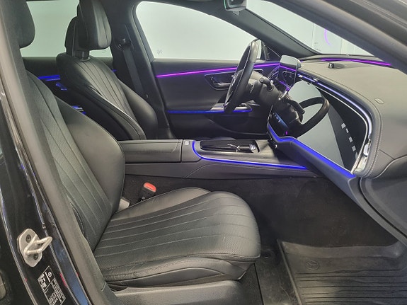 Mercedes-Benz E300 de 7 of 16