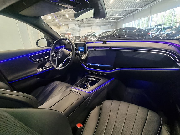 Mercedes-Benz E300 de 10 of 16