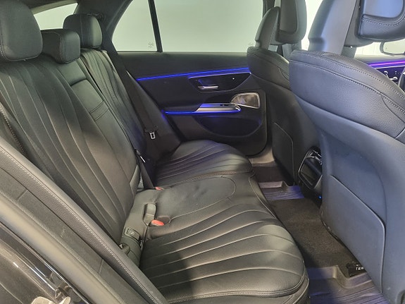 Mercedes-Benz E300 de 9 of 16