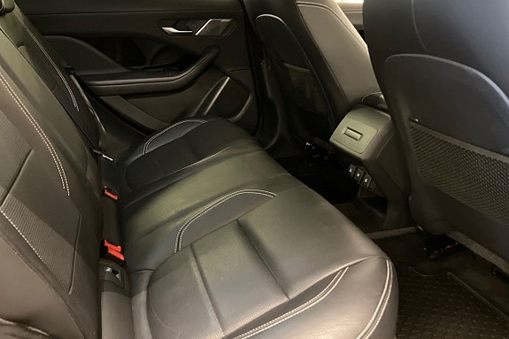 Jaguar I-PACE 21 of 25
