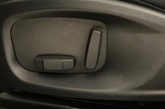 Jaguar I-PACE 19 of 25