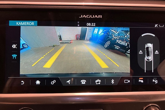 Jaguar I-PACE 14 of 25