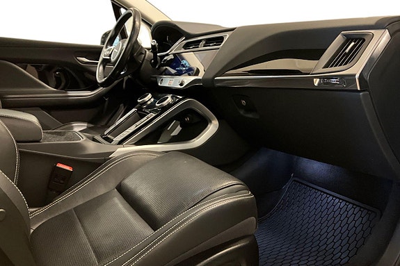 Jaguar I-PACE 20 of 25