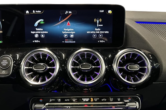 Mercedes-Benz GLA200 12 of 26