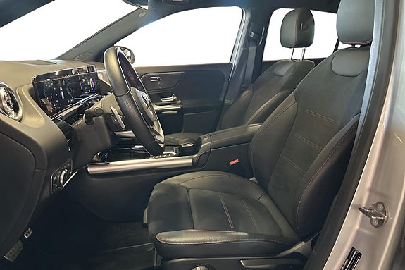 Mercedes-Benz GLA200 10 of 26