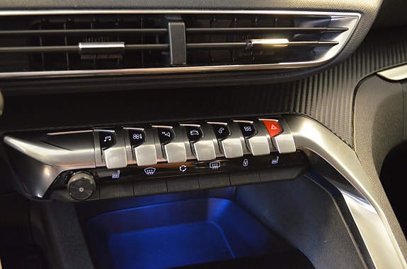 Peugeot 3008 13 of 18