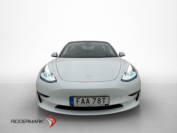 Tesla Model 3 3 of 5