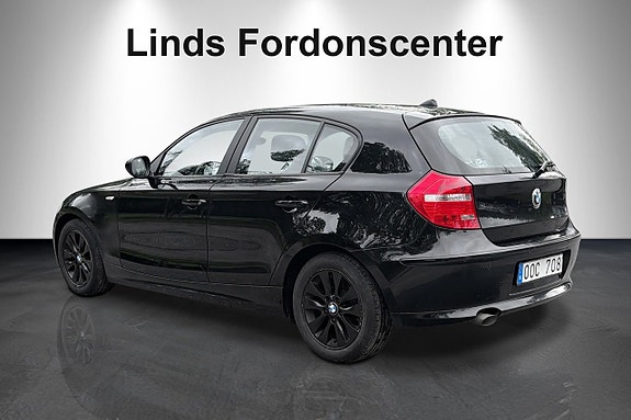 BMW 118d 4 of 5
