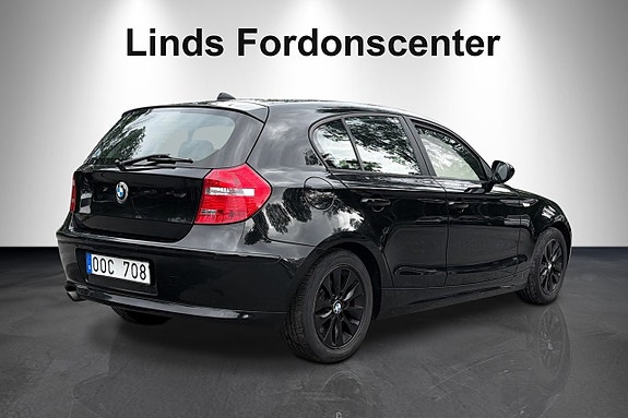 BMW 118d 3 of 5