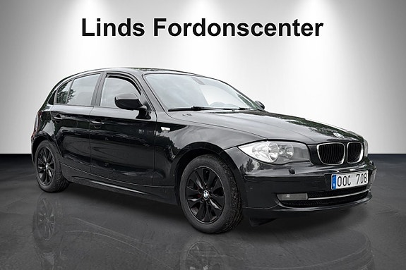 BMW 118d 2 of 5