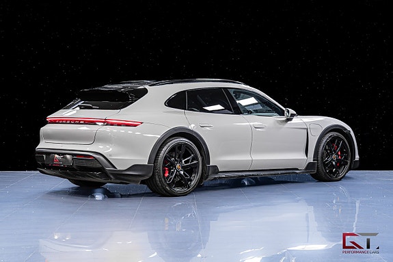 Porsche Taycan 4S 8 of 23