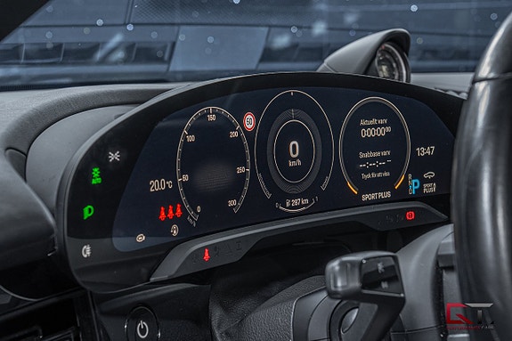 Porsche Taycan 4S 12 of 23