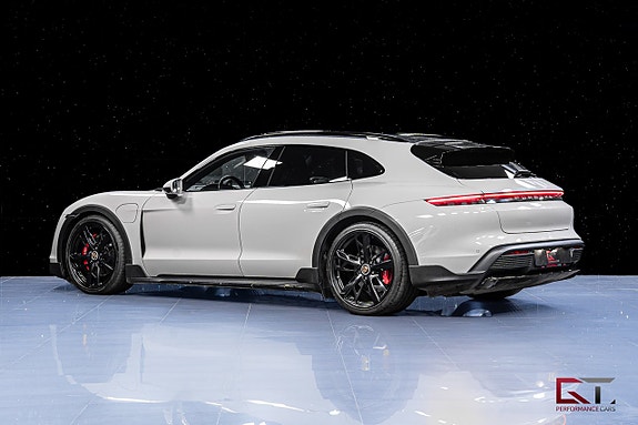 Porsche Taycan 4S 6 of 23