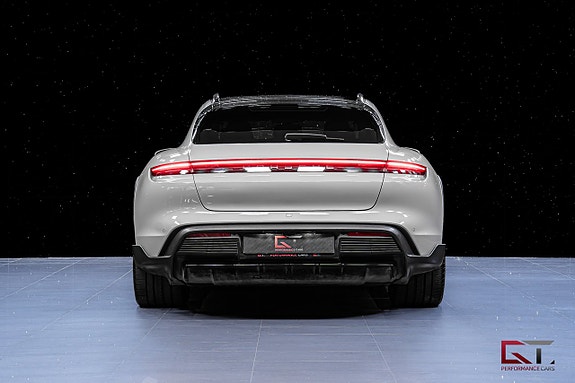Porsche Taycan 4S 7 of 23