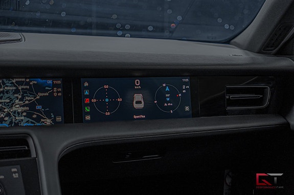 Porsche Taycan 4S 19 of 23