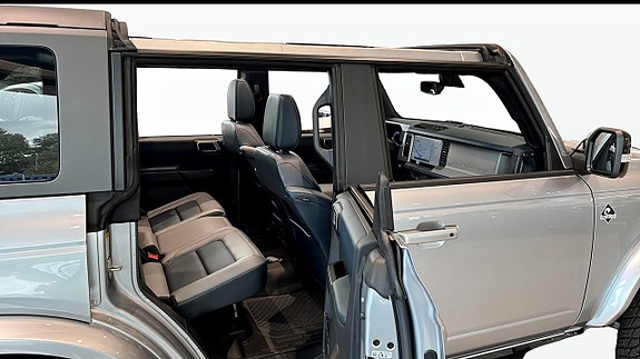 Ford Bronco 5 of 12