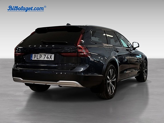 Volvo V90 Cross Country 4 of 5