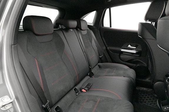 Mercedes-Benz GLA250 e 19 of 27