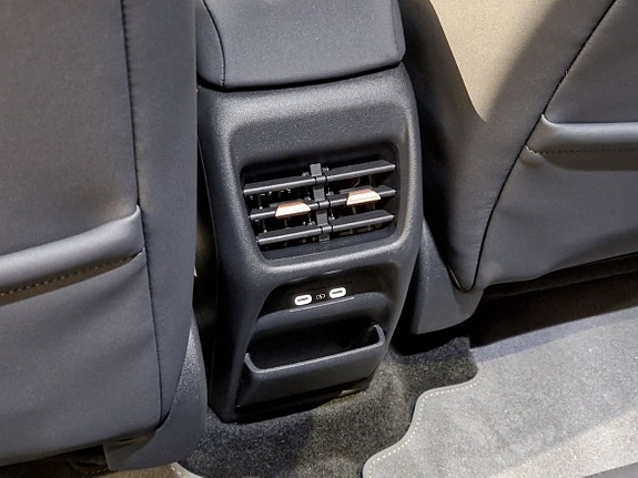 Cupra Raval 21 of 21