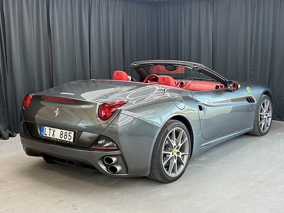 Ferrari California 4 of 5