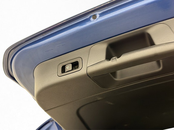 Mercedes-Benz GLB200 11 of 30