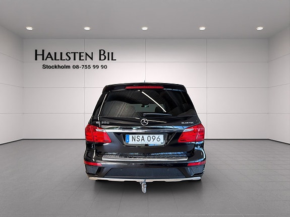 Mercedes-Benz GL350 6 of 24