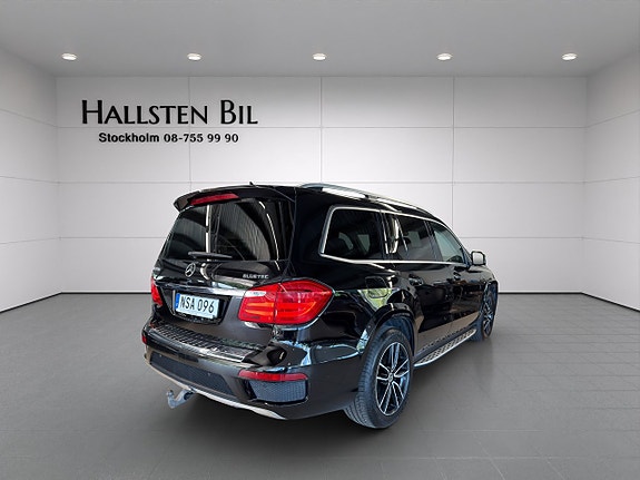 Mercedes-Benz GL350 7 of 24