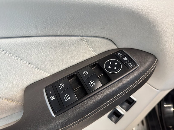 Mercedes-Benz GL350 14 of 24