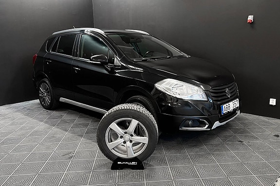 Suzuki S-Cross 2 of 5