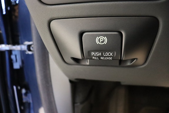 Volvo XC70 26 of 29