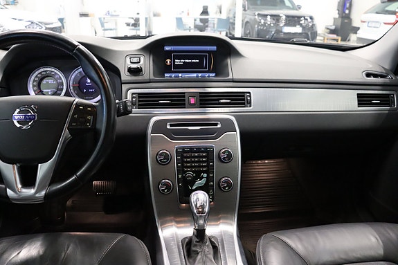 Volvo XC70 17 of 29