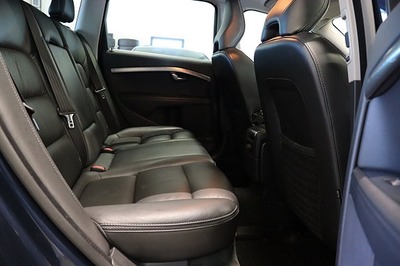 Volvo XC70 11 of 29