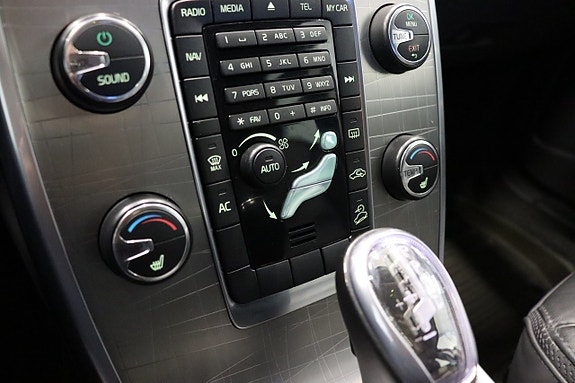 Volvo XC70 24 of 29