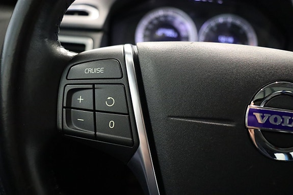 Volvo XC70 18 of 29