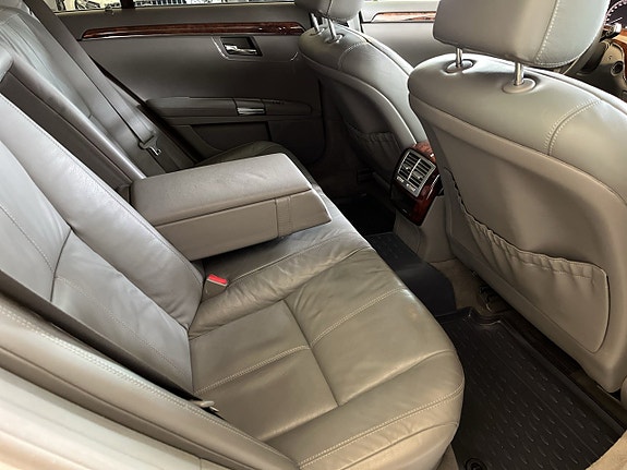 Mercedes-Benz S350 14 of 25