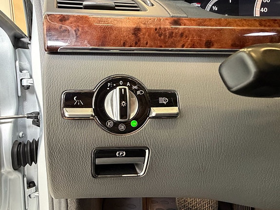 Mercedes-Benz S350 25 of 25
