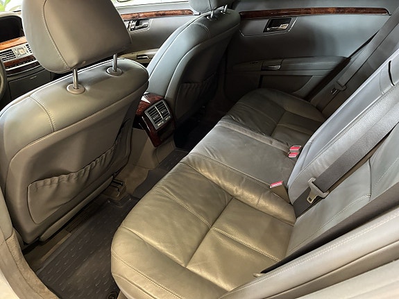 Mercedes-Benz S350 13 of 25