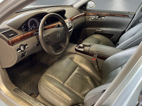 Mercedes-Benz S350 8 of 25