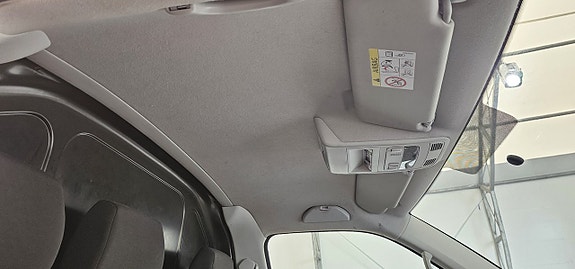 Volkswagen Transporter 9 of 14