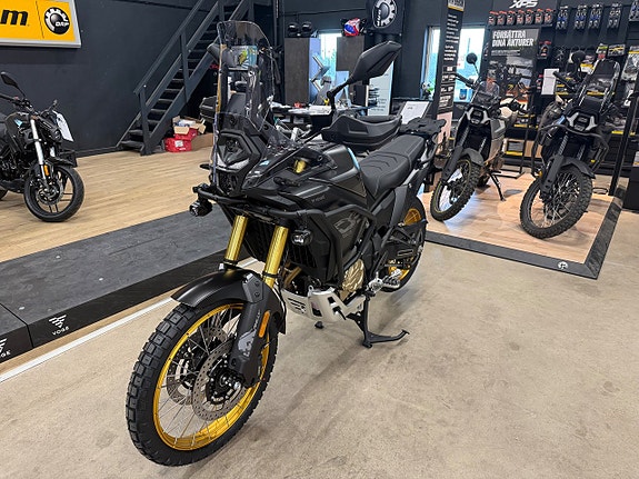Voge DS800RALLY 2 of 8