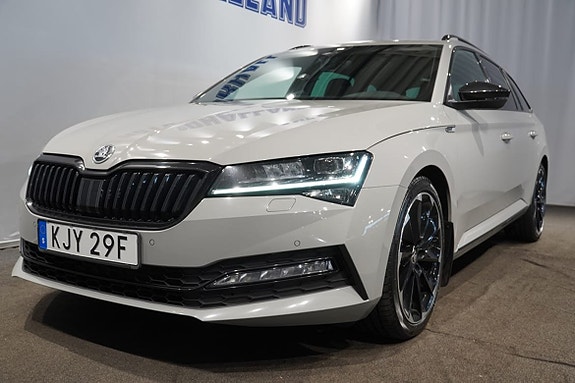Skoda Superb 2 of 17