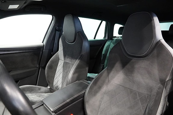 Skoda Superb 9 of 17