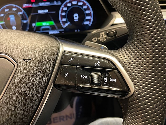 Audi e-tron 21 of 21