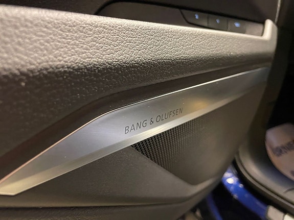 Audi e-tron 13 of 21