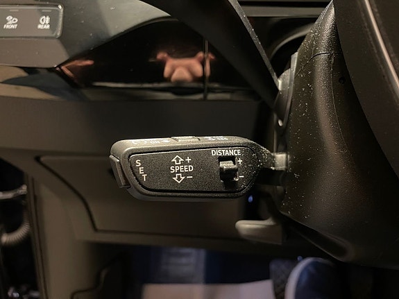 Audi e-tron 19 of 21