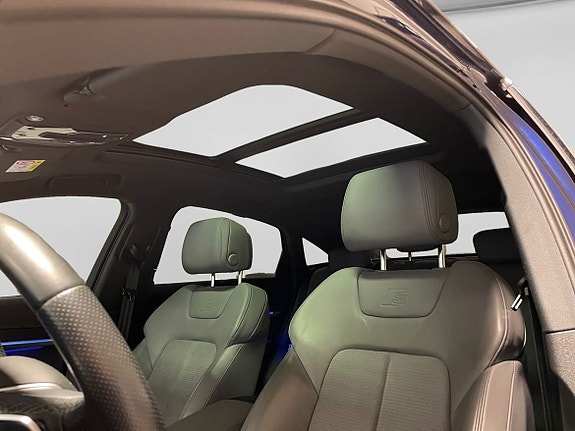 Audi e-tron 12 of 21