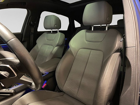 Audi e-tron 11 of 21