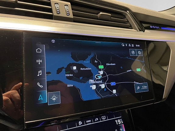 Audi e-tron 18 of 21