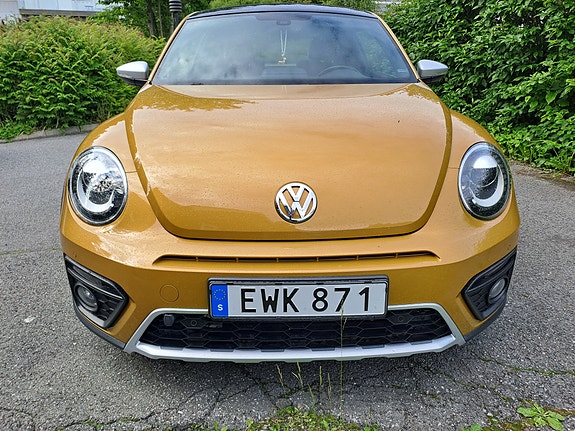Volkswagen Beetle 3 of 5